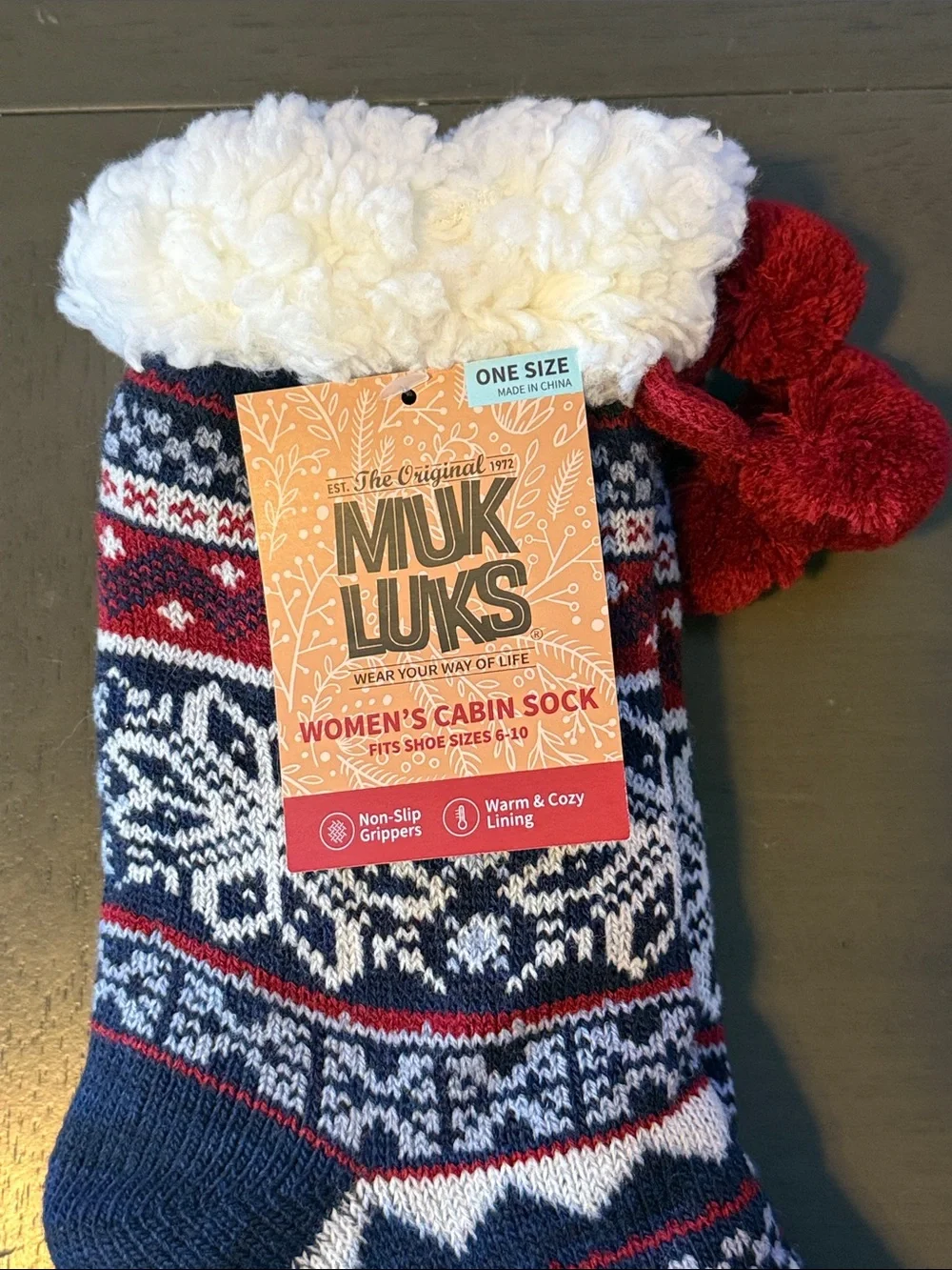 Muk Luks Cabin Socks with Bottom Grips NWT